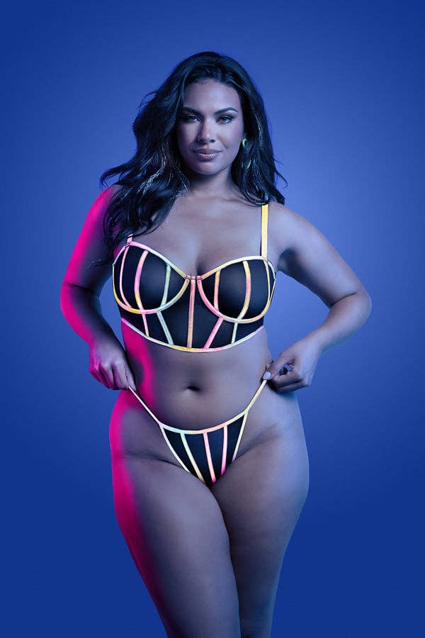 Black Solar Flare Bra & Panty for wholesale on Faire6