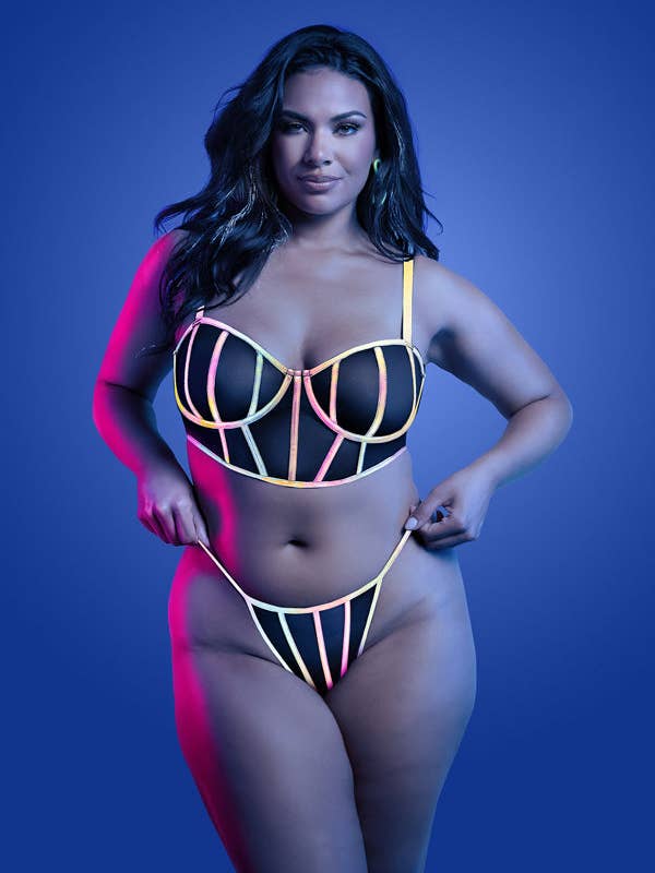 Black Solar Flare Bra & Panty for wholesale on Faire6