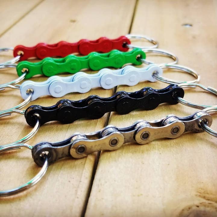 Tinkering Cyclist - Wholesale Keychain - Unisex - Bicycle Connecting Keychains w/ Upcycled Bike Chain