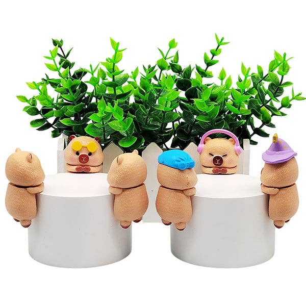 Showcase - Wholesale Figurine Toy - Kids - Capybara Huggers: The Phone Hugging Animals Series 3 Collectable Figurine Blind Bag (1pc)3
