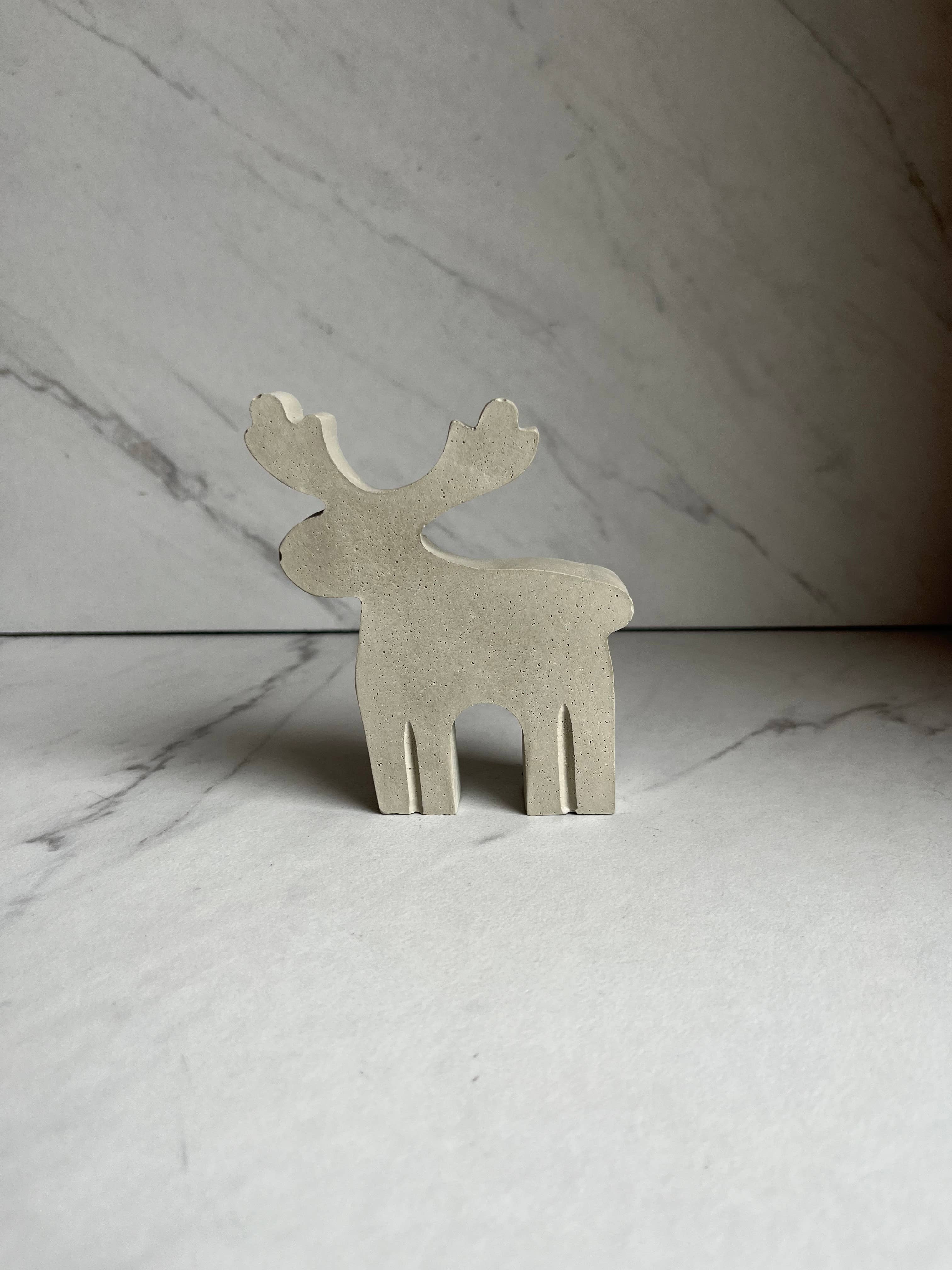 Nora - Wholesale Christmas Decoration - Concrete Christmas Reindeer1