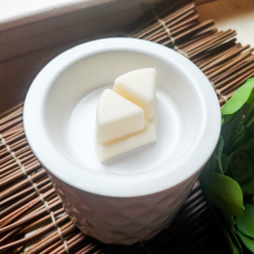 Trio Melts - Wholesale Wax Melt - Tobacco Leaf & Vanilla Caramel Wax Melt3