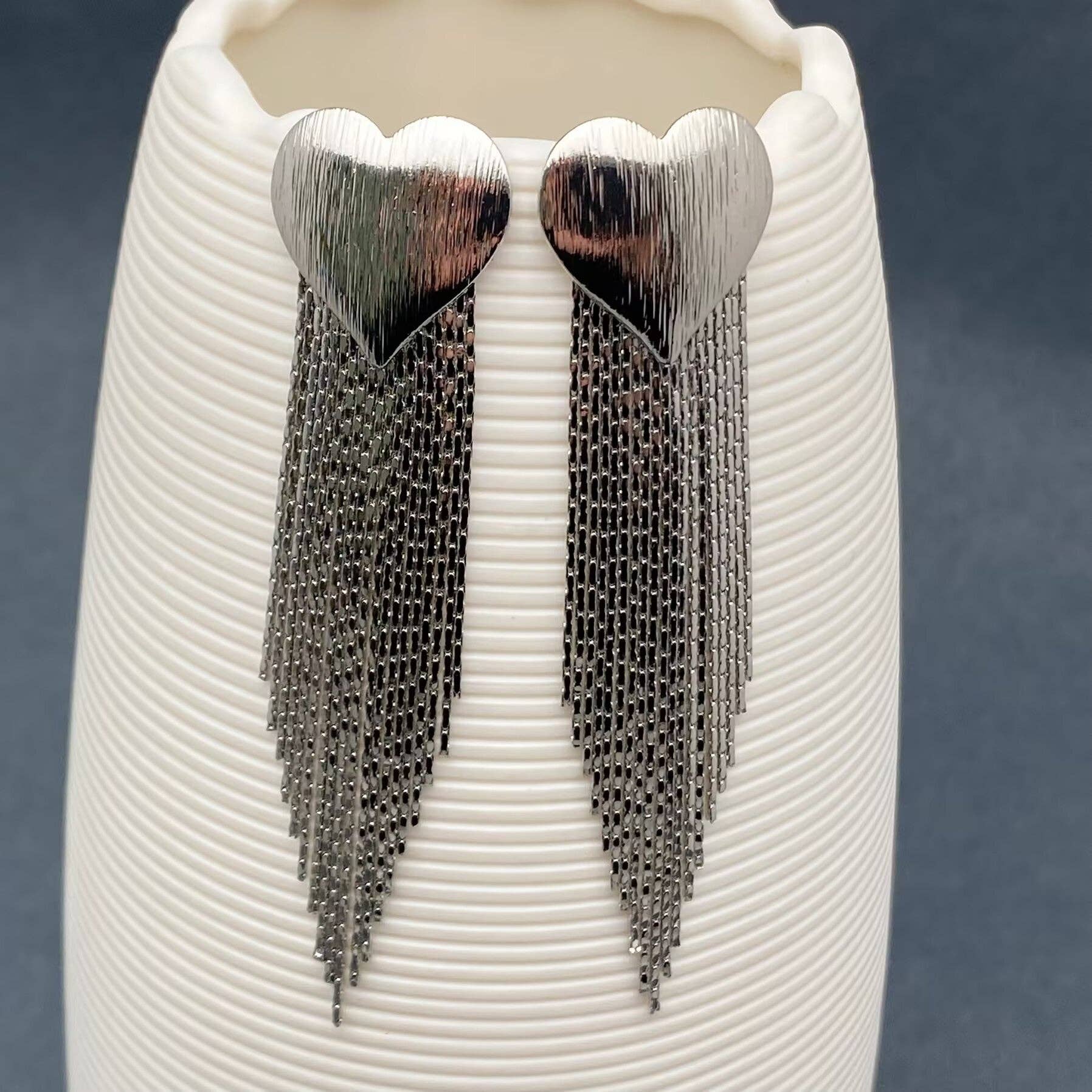 Mio Queena - Wholesale Tassel Earrings - Metal Fringe Wire Drawing Heart Post Earrings5