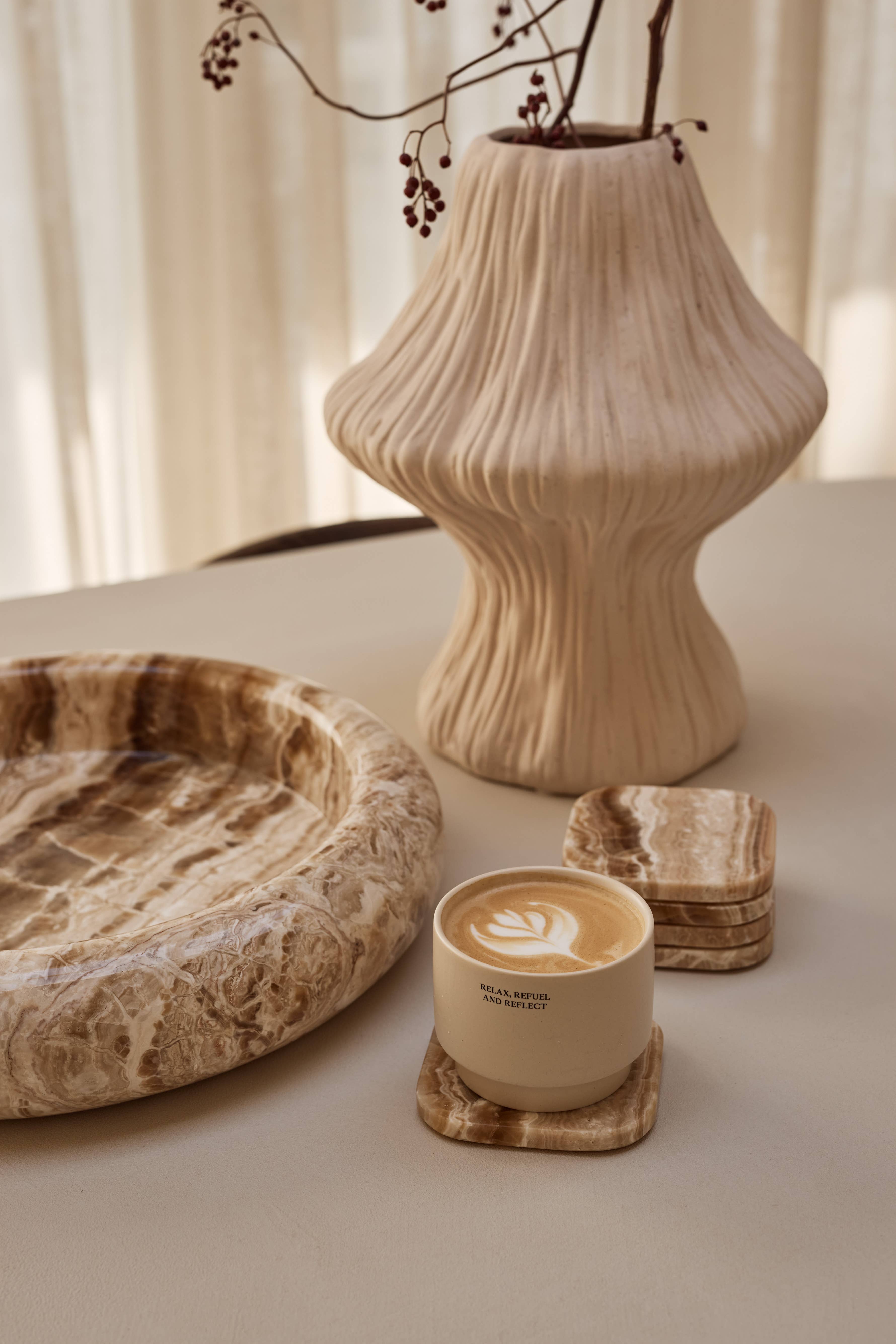 MOOISA B.V. - Wholesale Coasters - Marble coasters - organic - sandal onyx - set of 4 pieces - 10x10x1cm2