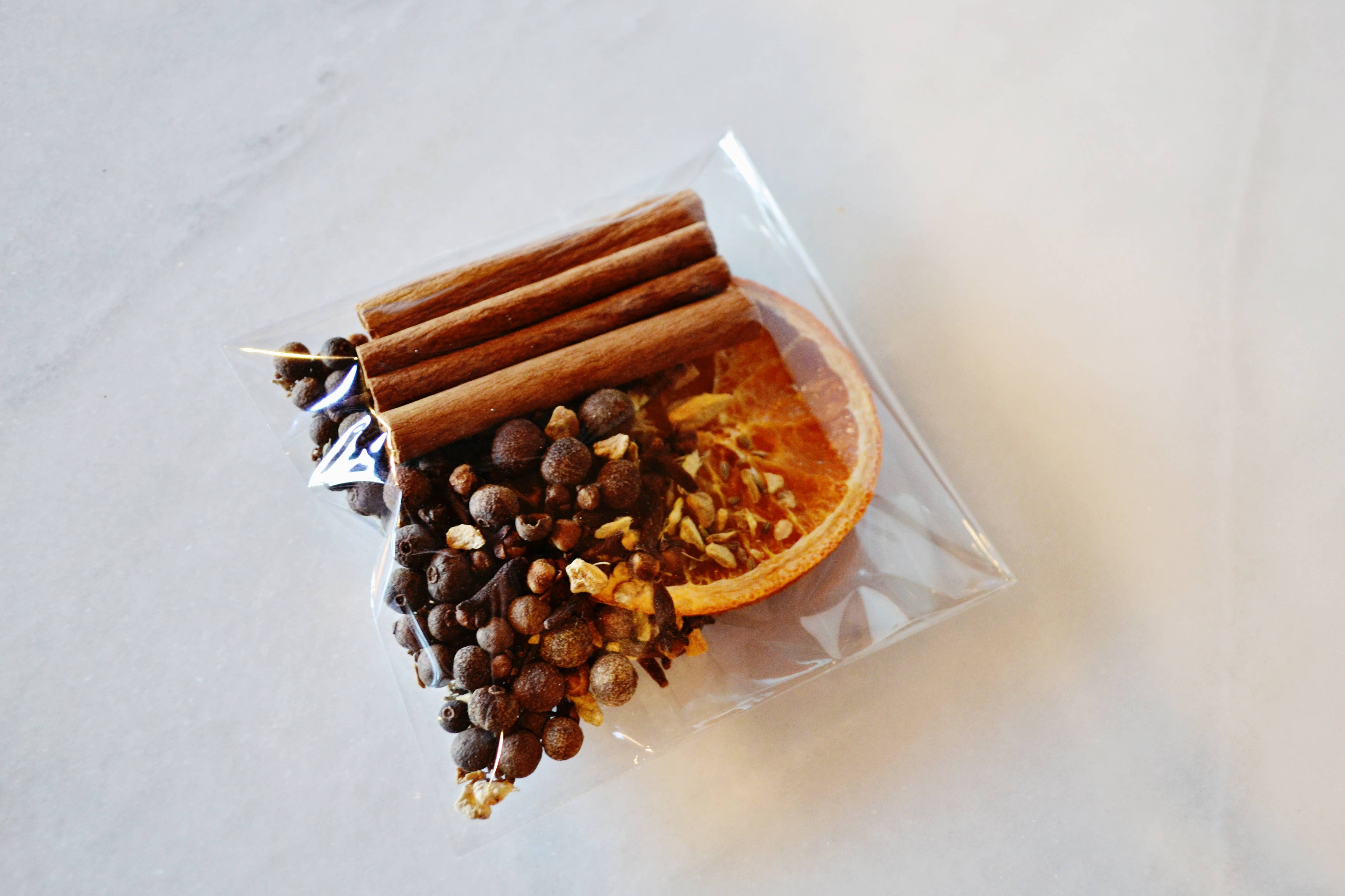 Evergreen View Farm – Engroshandel Potpourri – UNLABELED krydderiposer til simremad til komfur til jul7