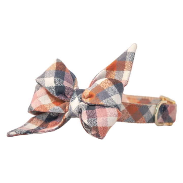 Collier pour chien Aspen Flannel Belle Bow pour la vente par Crew LaLa