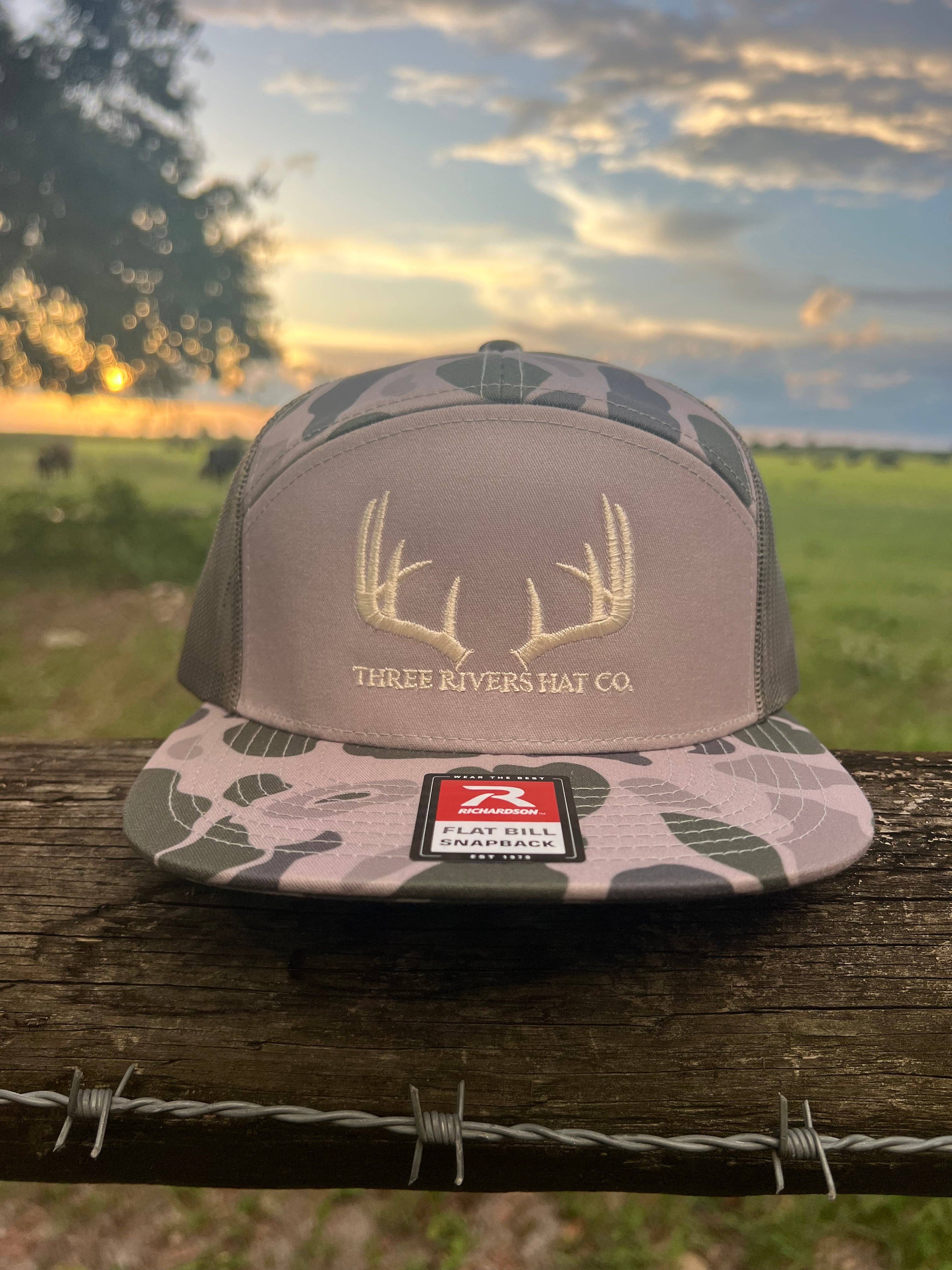 Three Rivers Hat Co. – boné - Unissexo por atacado – Clássico Whitetail Rack - Boné Flatbill Snapback - Richardson 168P Duck Camo1