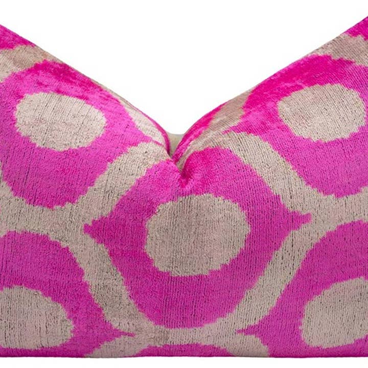 Handgemaakte Fluwelen Kussen 16x24 Fuchsia Beige Geometrisch voor wholesale door Canvello