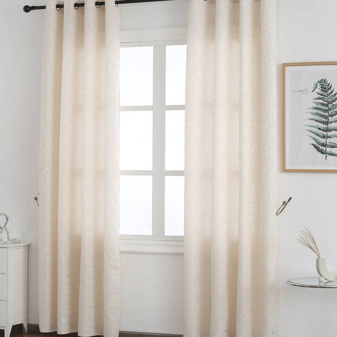BOD HOME - Wholesale Gordijn - Gordijn met roterend strepenpatroon beige 140 x 260 cm1