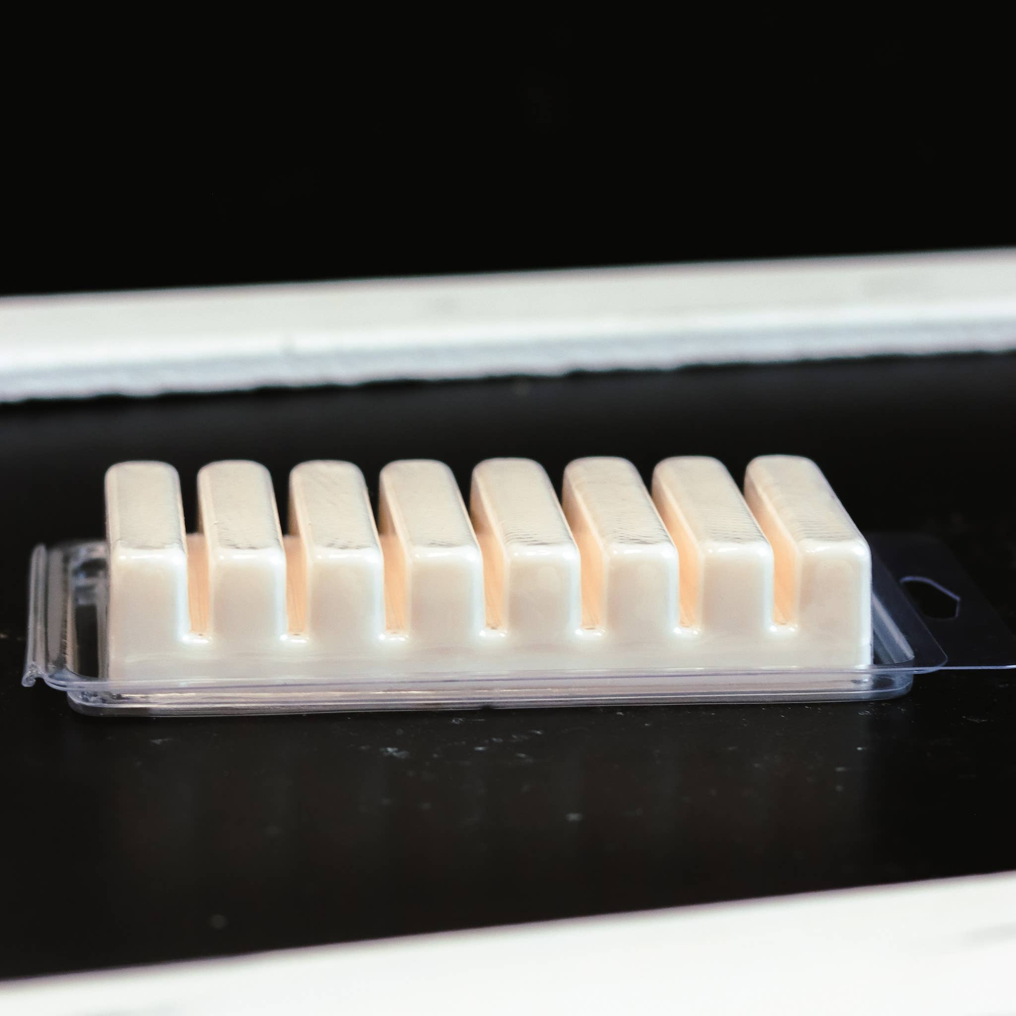 Cedar Mountain Candle - Wholesale Wax Melt - Blackberry Bourbon Wax Melts - 5.5 oz4