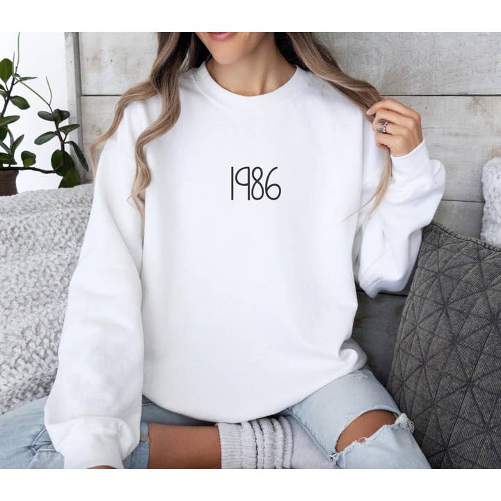 1986 White Crew Sweatshirt, 40 Years Old Statement Pullover for wholesale by Hunter Kouture