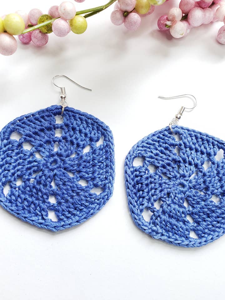 Sand Dollar Crochet Earrings for wholesale by Sysaic Knotz