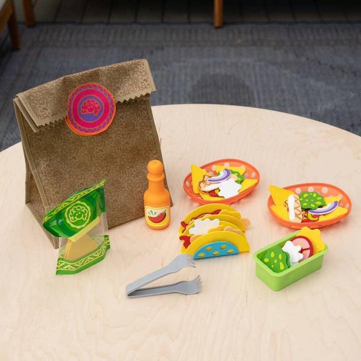 Fat Brain Toy Co. - Wholesale Toy Set - Kids - Pretendables Nacho Set