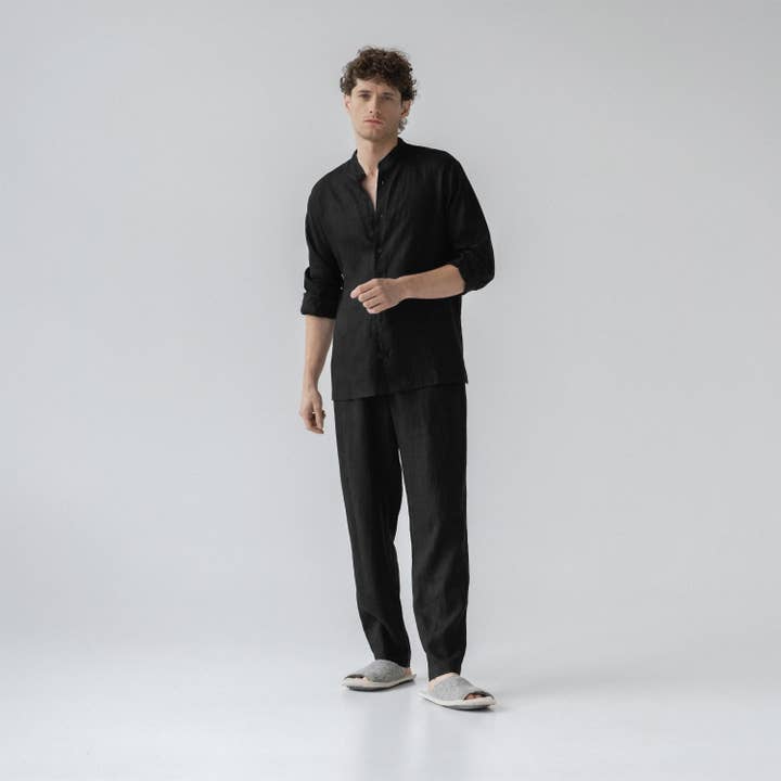Loungewear-Set aus Leinen mit Johannisbeeren in Schwarz für den Großhandel von Linen Tales (We cover U.S. import duties)