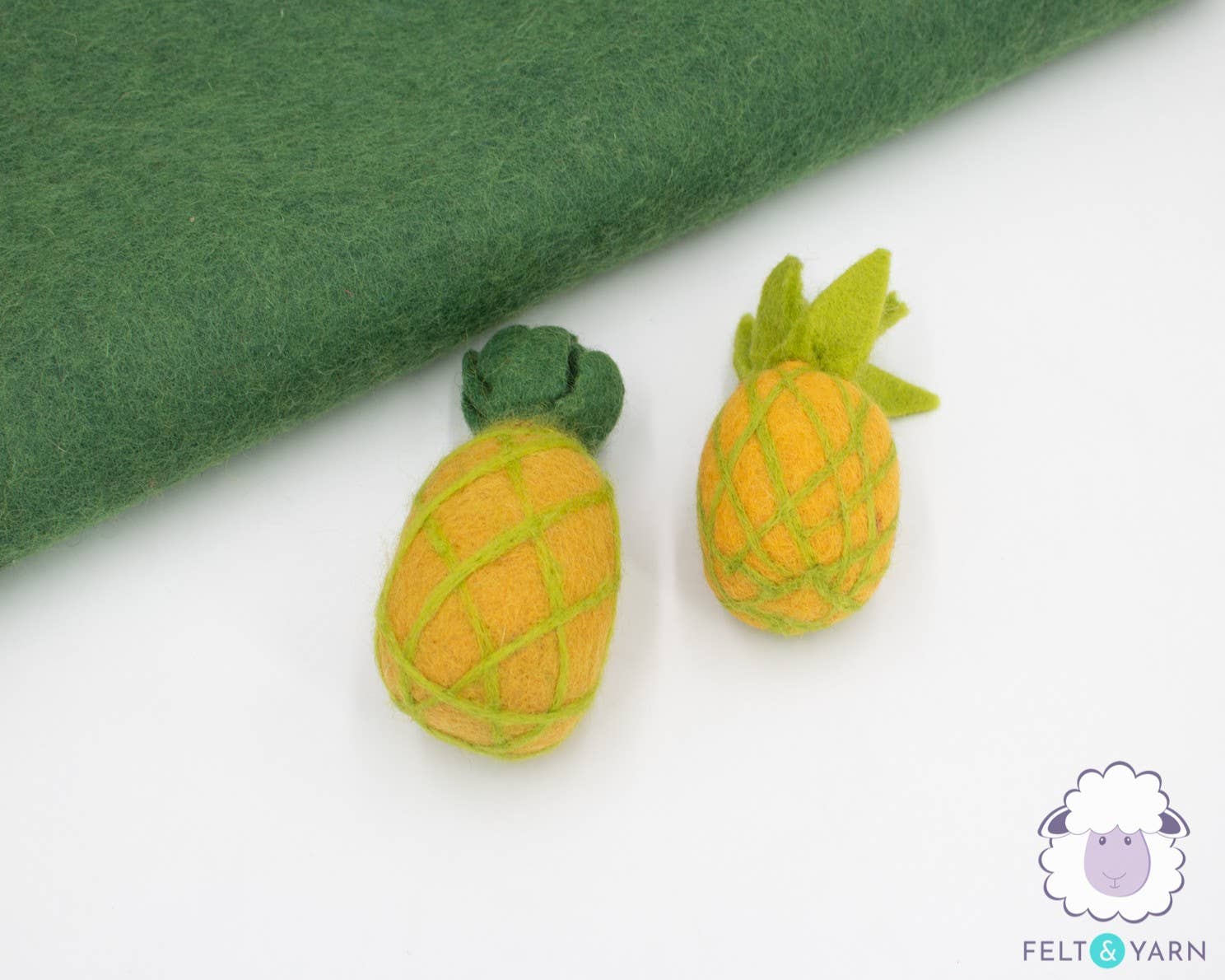 Felt and Yarn - Wholesale Decorative Tabletop Object - 10 Cm and 13 Cm Felted Unripe Pineapples0