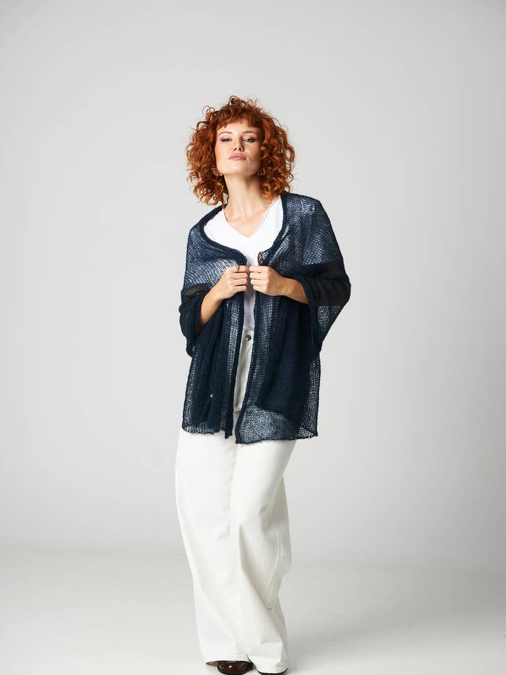 Châle-etola en alpaga - Bleu marine pour la vente par You by Tokarska