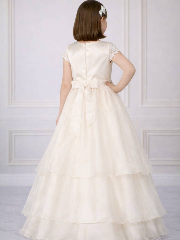 ivory Beautiful dress for girls, communion dress, kids dress for wholesale on Faire3