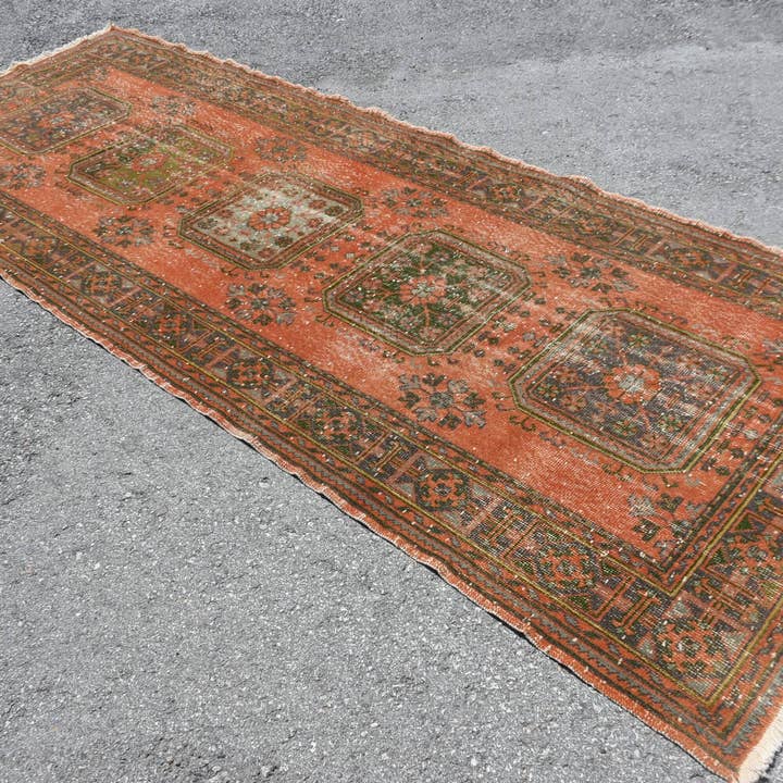 Alfombra de pasillo turca 4,5 x 11,7 ft, alfombra vintage, alfombra ikat roja para venta al por mayor de Vintage Rugs Loom