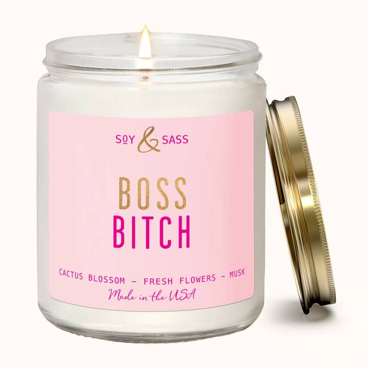 Candela di soia da 9 oz Boss B*tch Decorazioni per la casa e regali per la vendita all'ingrosso da parte di Soy and Sass