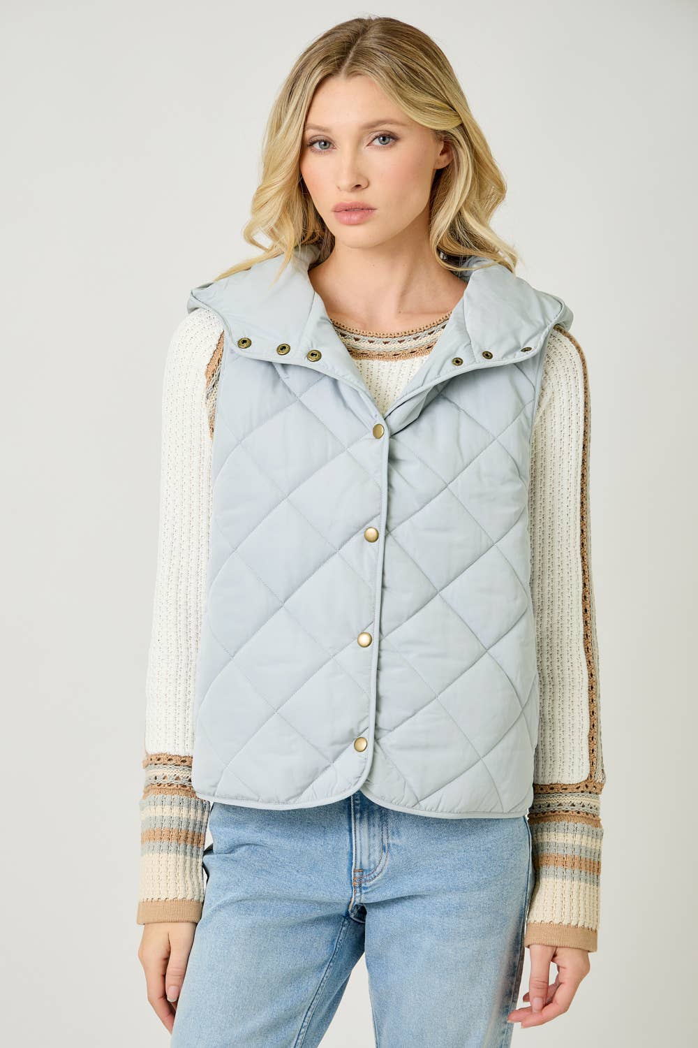 Mystree - Wholesale Outerwear Vest - Women's - 61144 Quilted Puffer Hoodie Vest17
