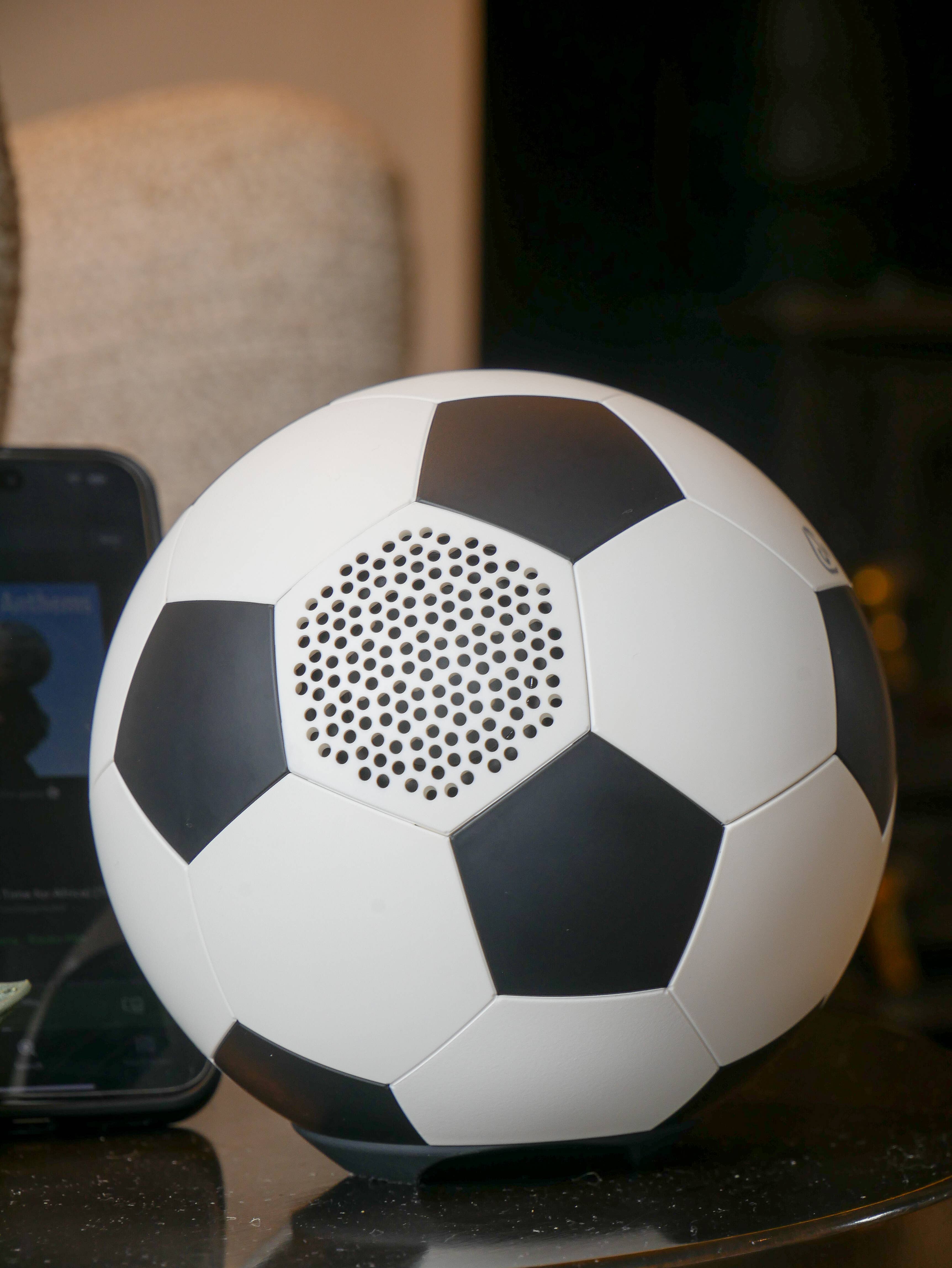 Steepletone UK Ltd – wholesale Speakers – Football Bluetooth Speaker 4