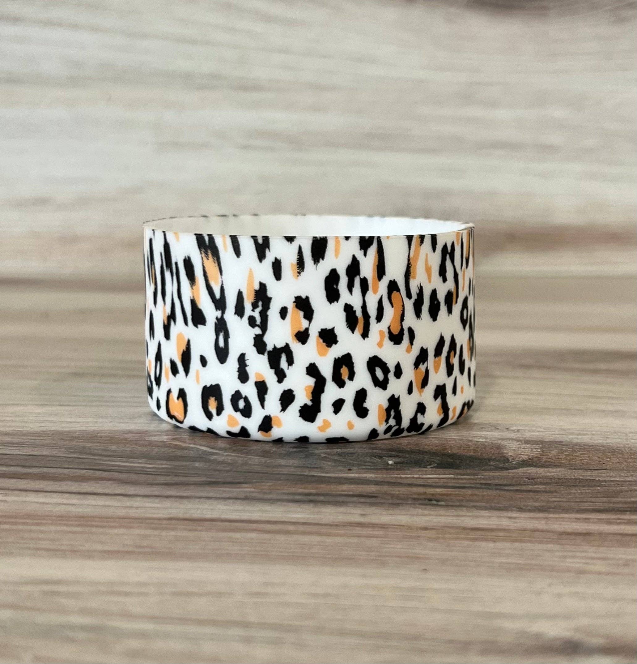 KW Laser Supplies - Wholesale Drink Huggers & Koozies - Decorative Silicone Boot for 30/40oz tumbler1