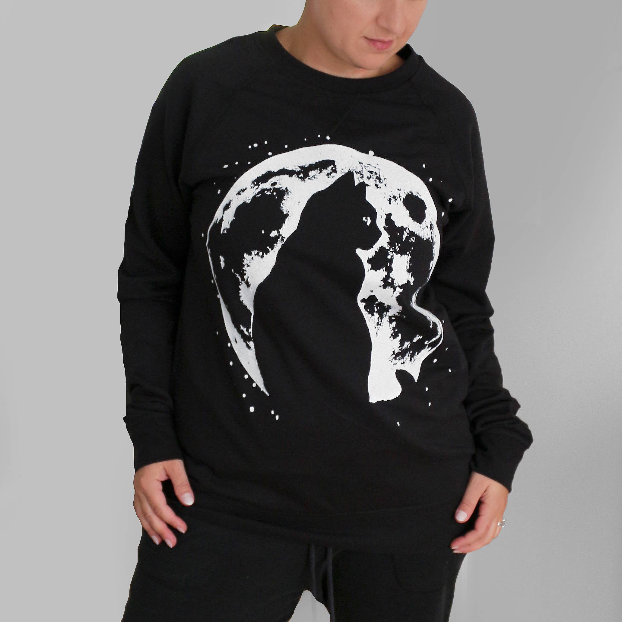 Mad Love Shop - Wholesale Graphic Sweatshirt - Women's - Unisex Lightweight Black Sweatshirt with Cat Moon Print2