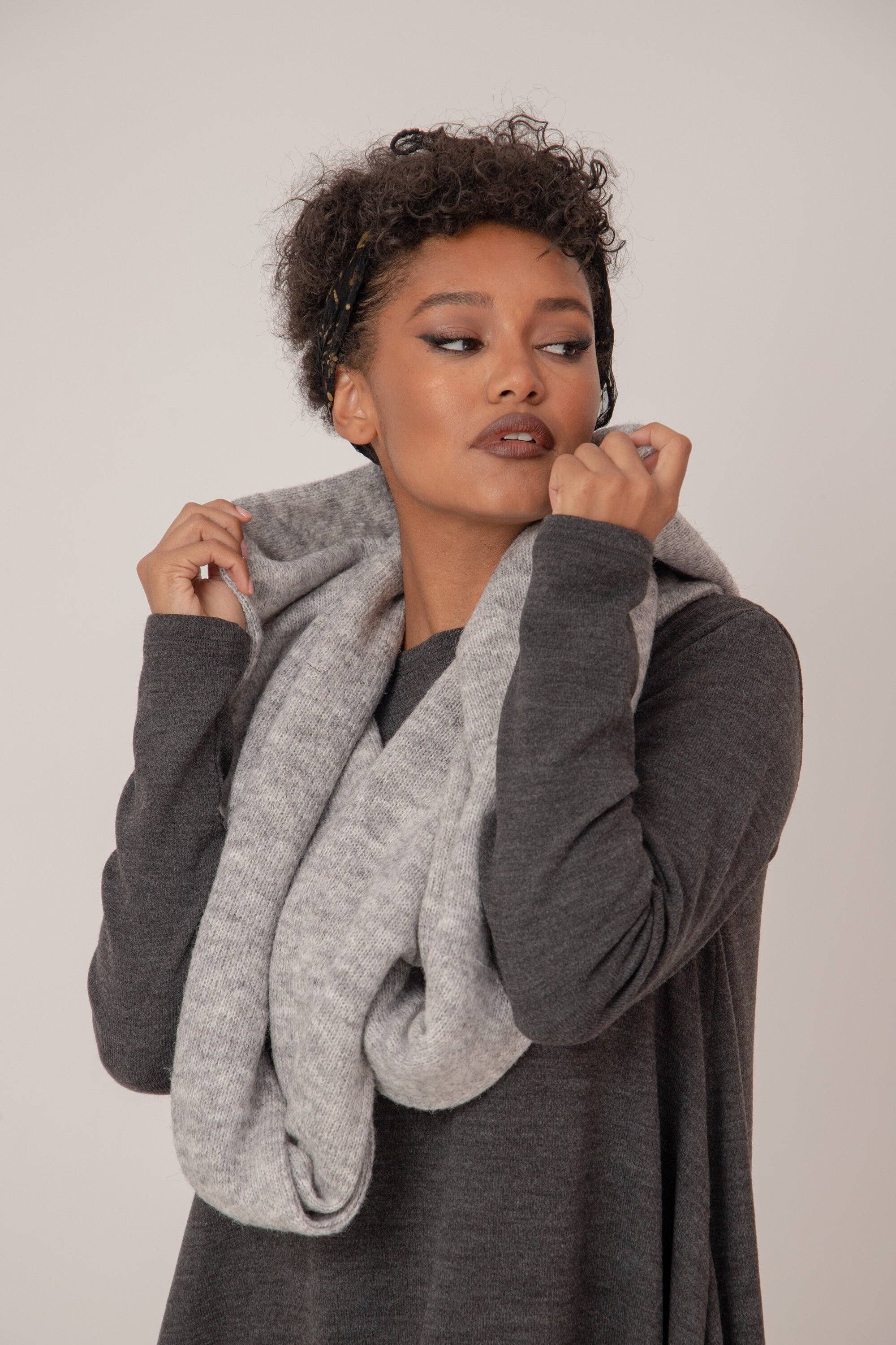 ADEPTT - Wholesale Scarf - Women's - Snood scarf from soft knitted fabric: /ETTA/8