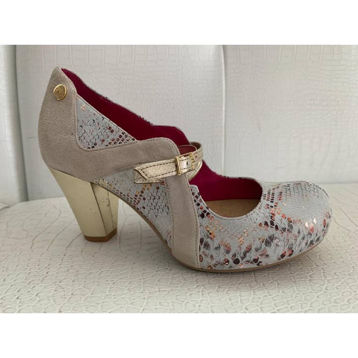 Prosecco - ivory for wholesale by Chanii B