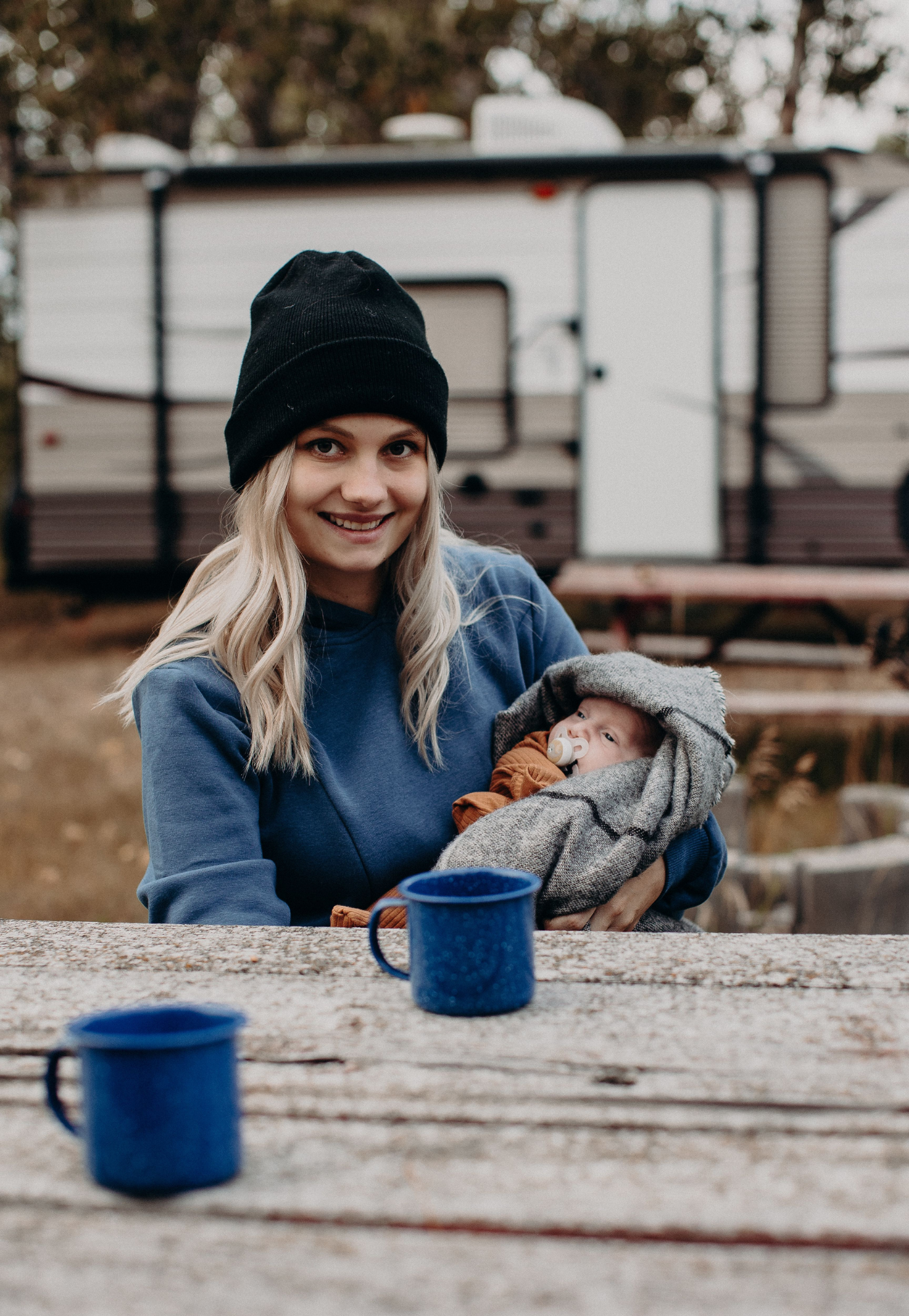 Ella Bella Maternity – wholesale Hoodie – Women's – Jaydon Nursing Hoodie6