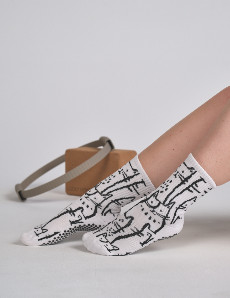 LUCKY HONEY - Wholesale Socks - Women's - The Animal Love Grip Sock6