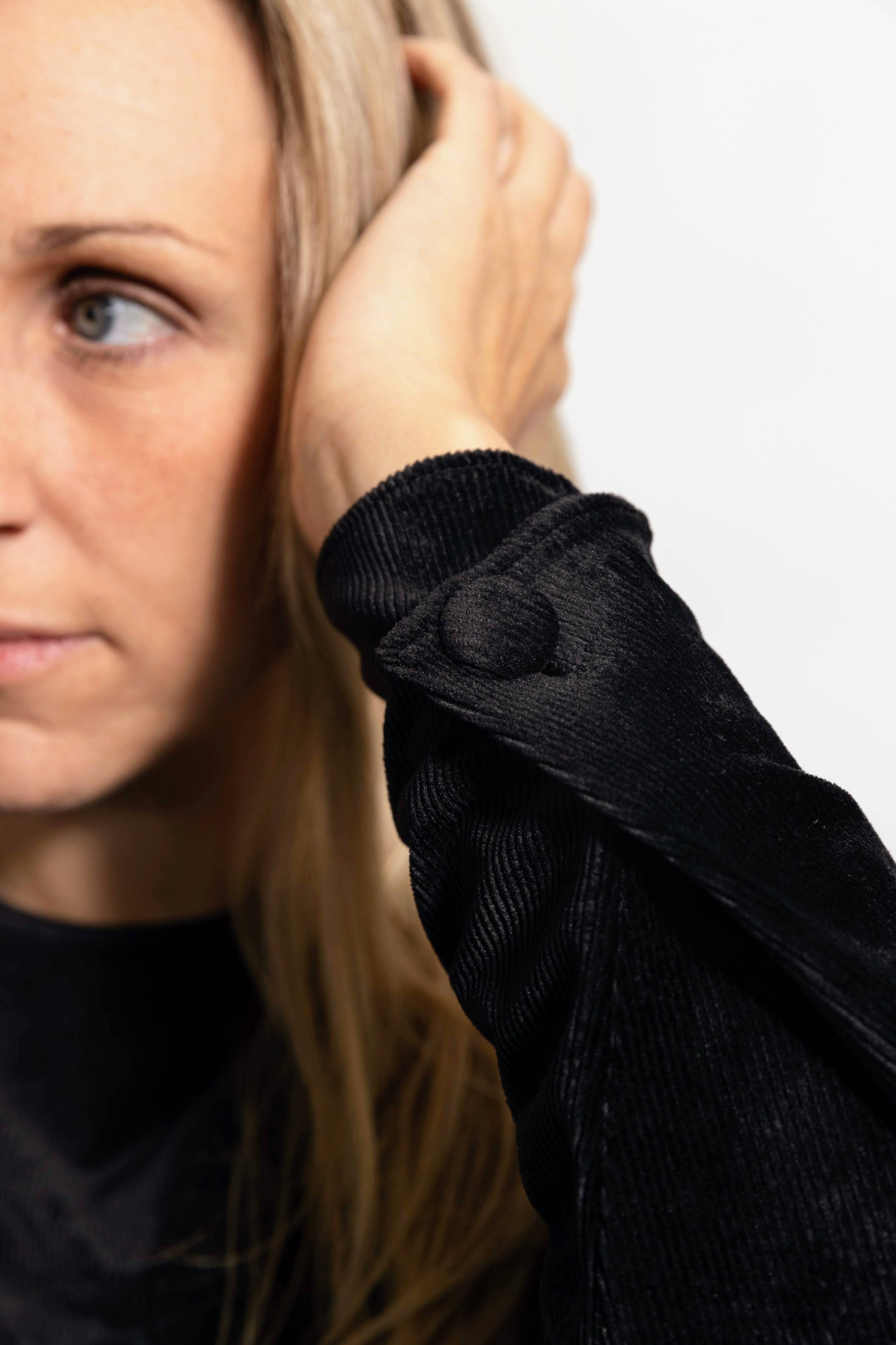 CQuinn - Wholesale Blouse - Women's - Rosemary Shrug - Black2