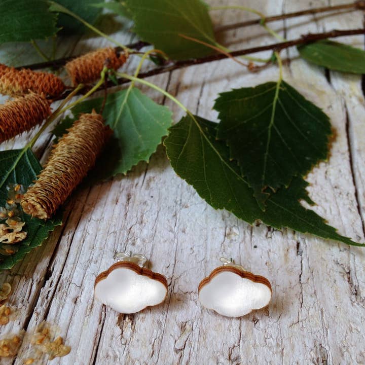 Wolkenohrringe aus Holz für den Großhandel von Daffodil