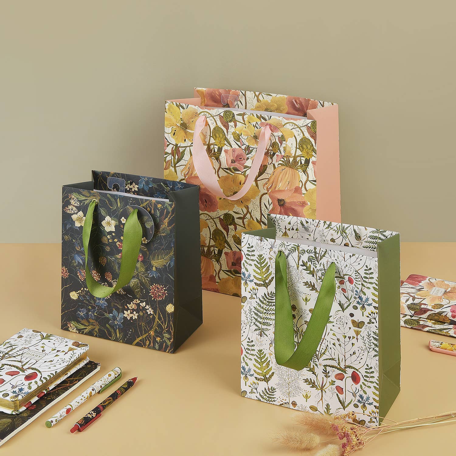 BV by Bruno Visconti - Wholesale Gift Bag - Small Gift Bag - Forest Flowers5