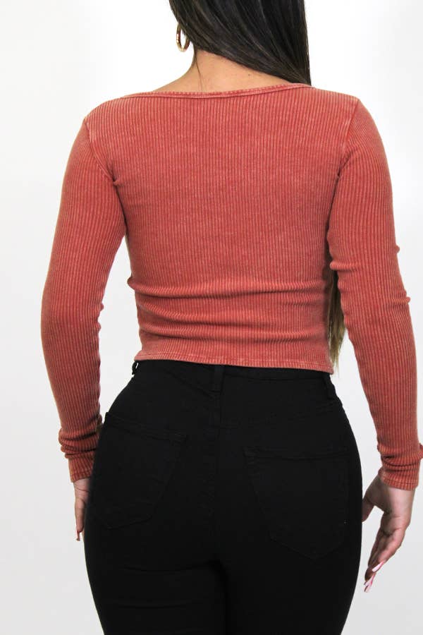 Junie – Top de malha - Mulher por atacado – TOP DE MANGA COMPRIDA LAVADO COM CORTE CF EM2411-A1