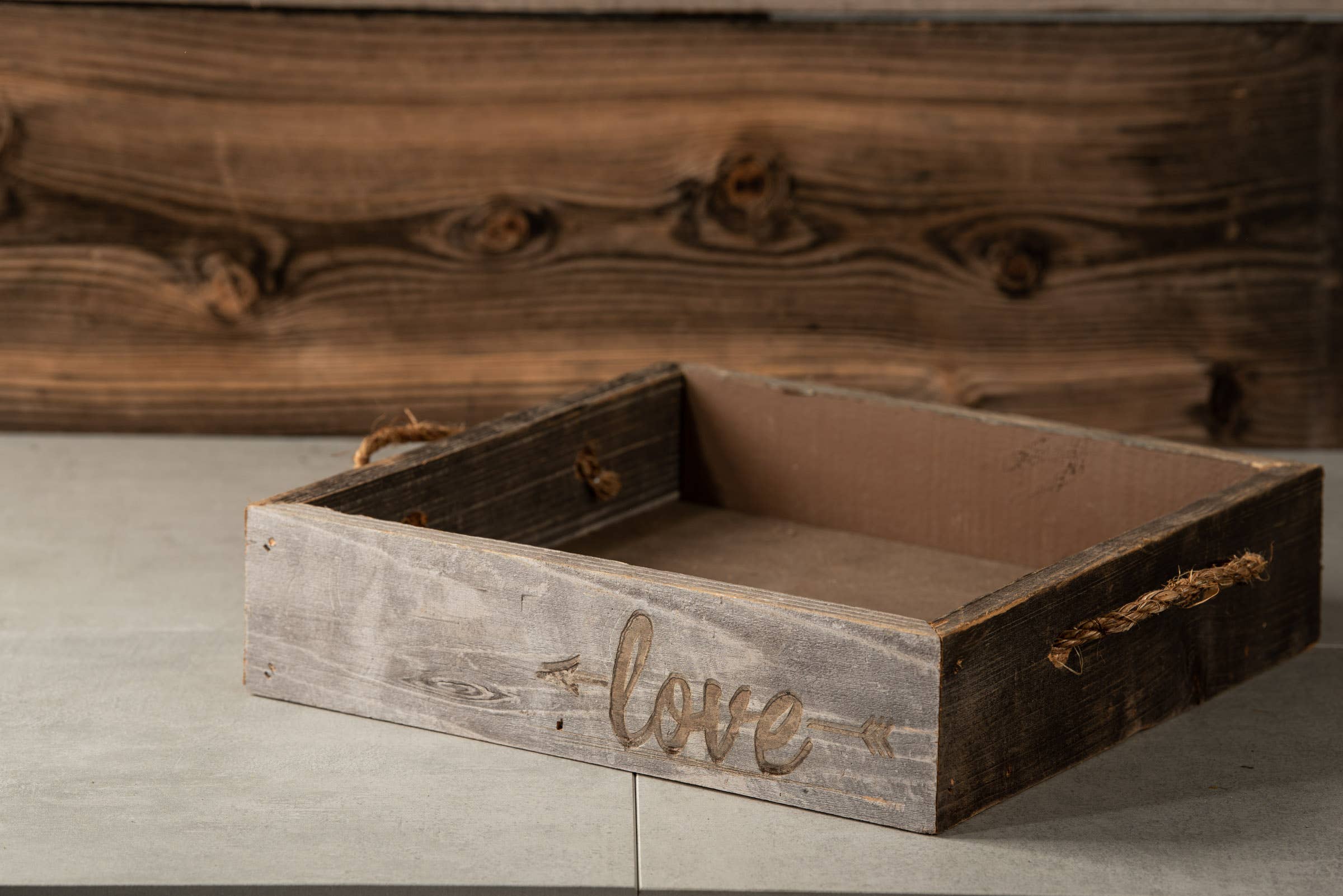 Love Reclaimed – Bandeja decorativa por atacado – Bandeja de madeira rústica de fazenda - Love1