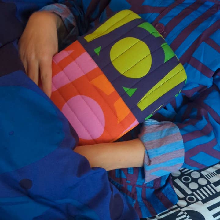 Irregular Sleep Pattern – wholesale Hot/cold compress – Quilted Hot Water Bottle in Chameleon3