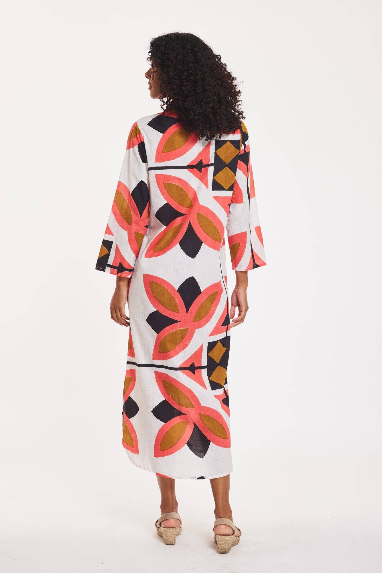 ModaPosa – wholesale Klänning - Dam – Gabriella maxi kaftanskjortklänning i brons, rosa och svart för våren1