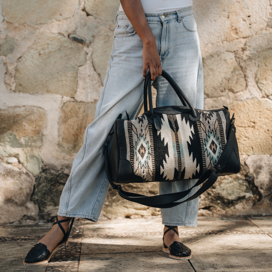 AMASOUK - Wholesale Weekender Bag - Women's - Looking Glass Weekender Bag3