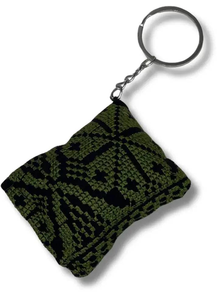 Højkvalitets assorteret Tatreez nøglering plysdyr for engroshandel hos Palestinian Elegance