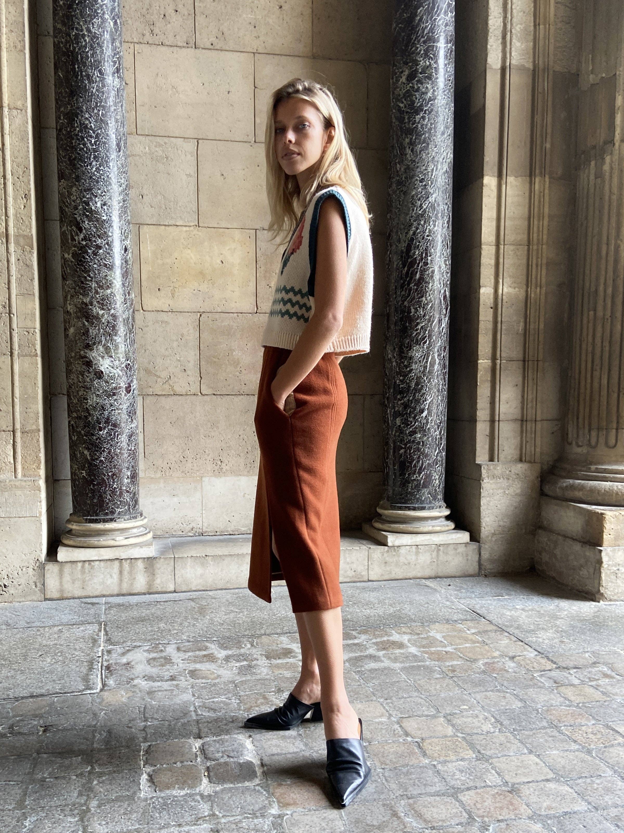 SUNDAY LIFE - Wholesale Knit Sweater - Women's - Norah Oversized Loose Fit Vintage Twisted Sleeveless Pullover3