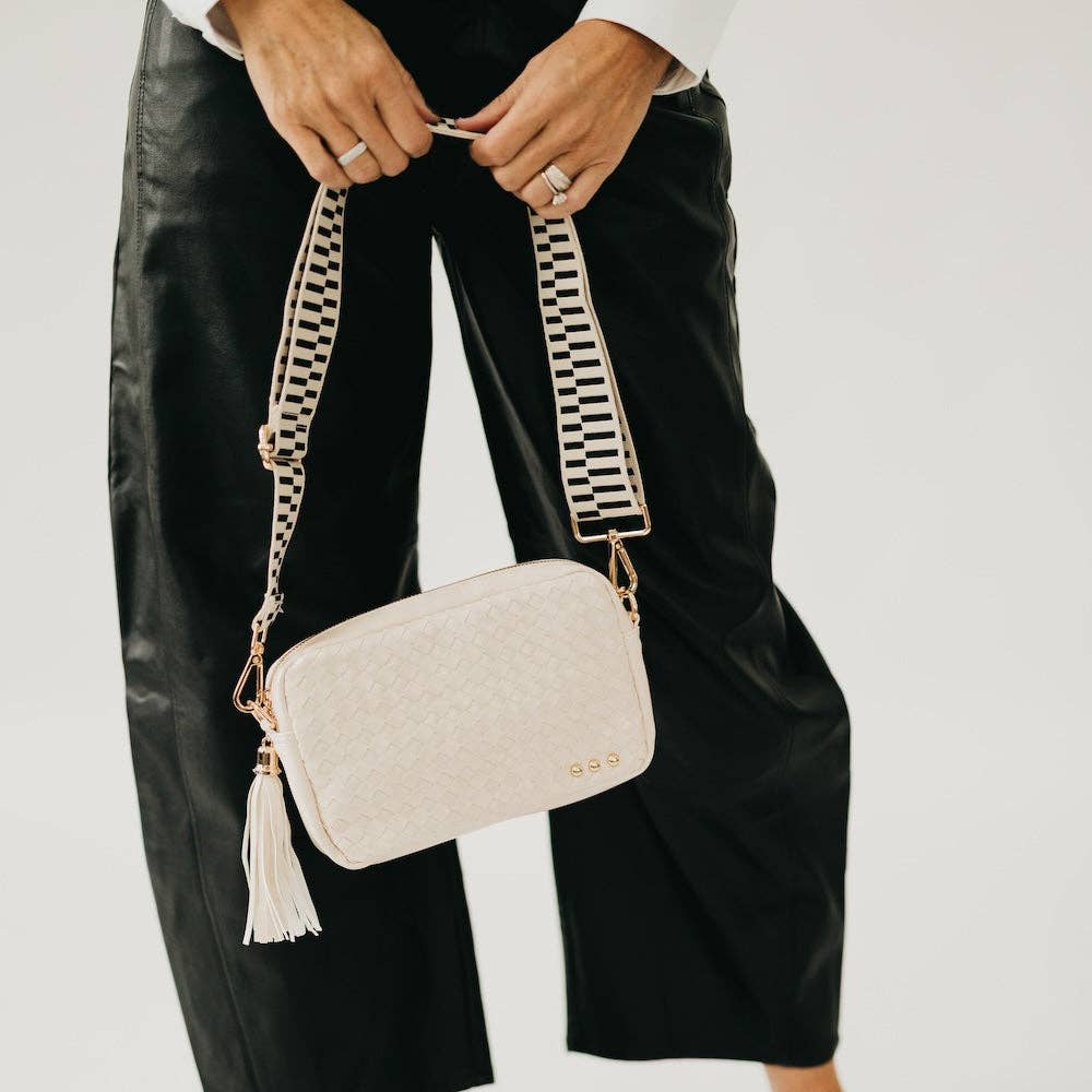 Pretty Simple - Wholesale Crossbody Bag - Women's - Woven Willow Camera Crossbody Bag Wholesale14