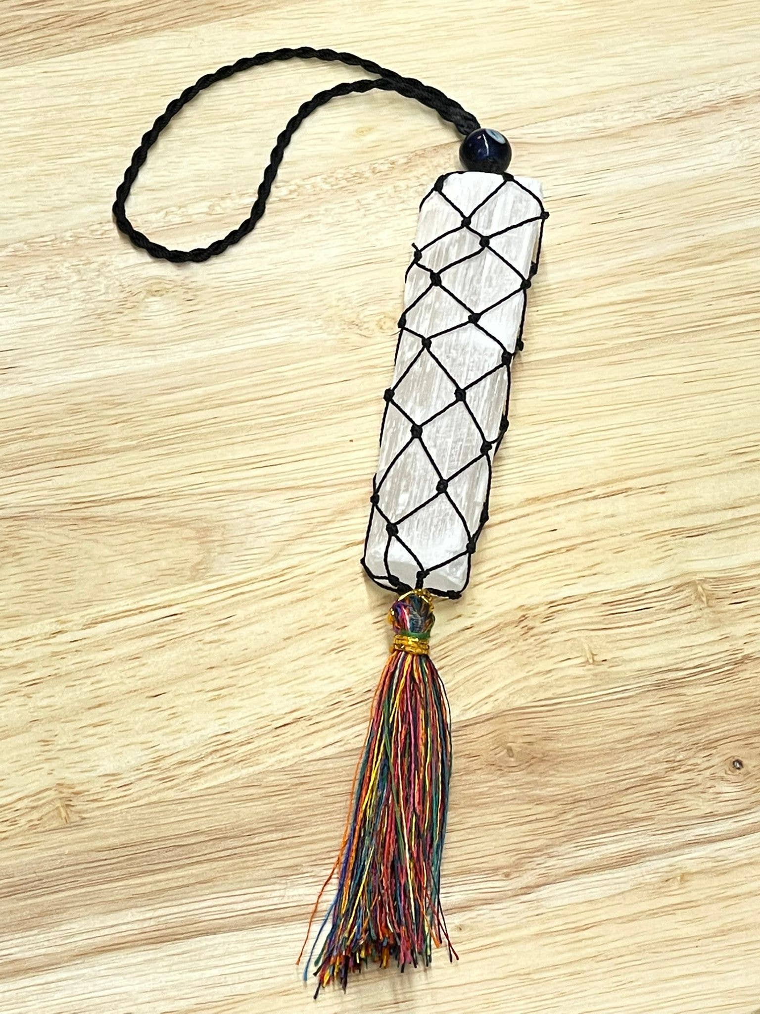 VPS Stones Inc. - Wholesale Zonnevanger - Zonvanger van Seleniet aan Boomdisplay van 53 cm4