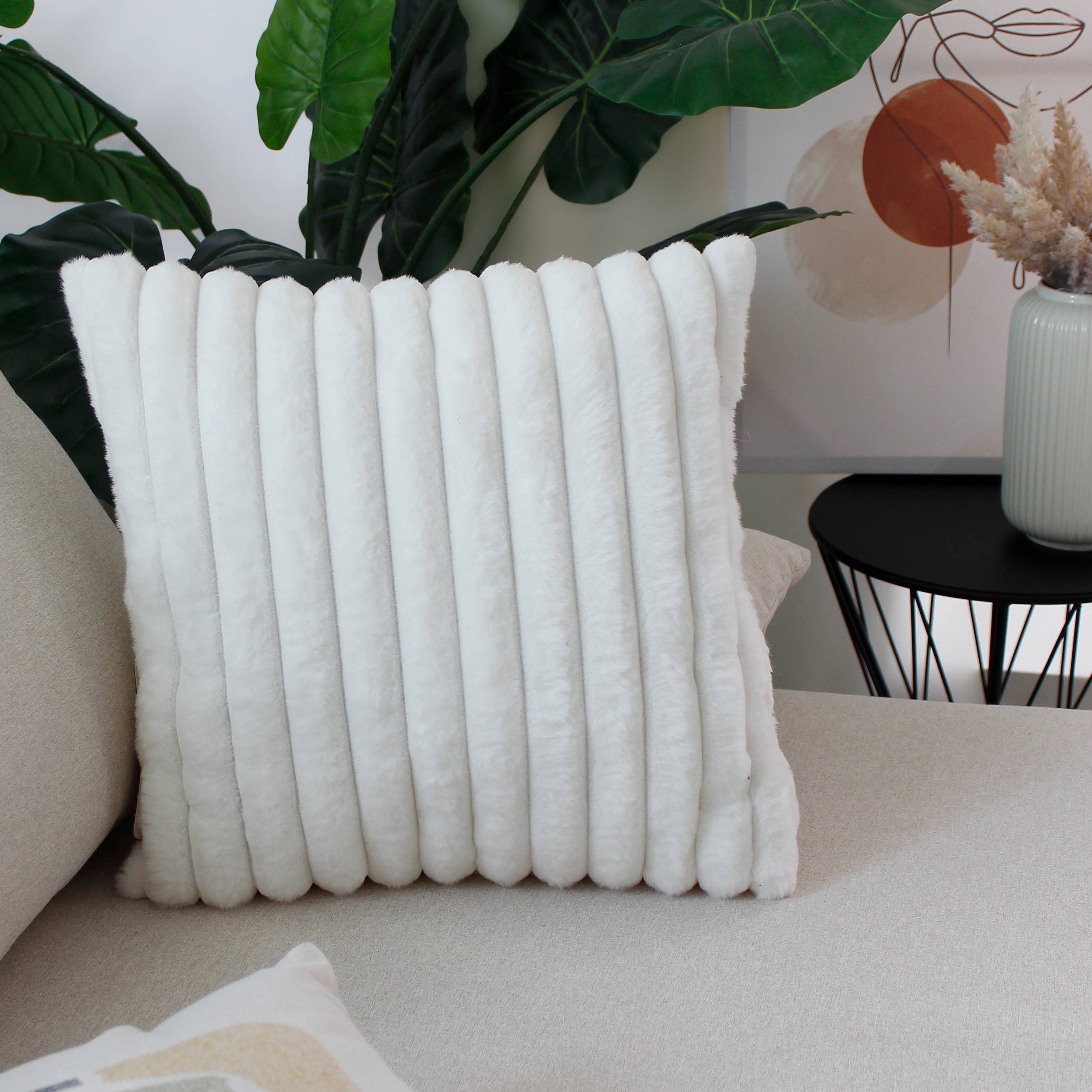 DECOSTARS - CmaDECO - Wholesale Throw/Decorative Pillow - Square cushion, ribbed faux fur, 40x40cm, Matisse9