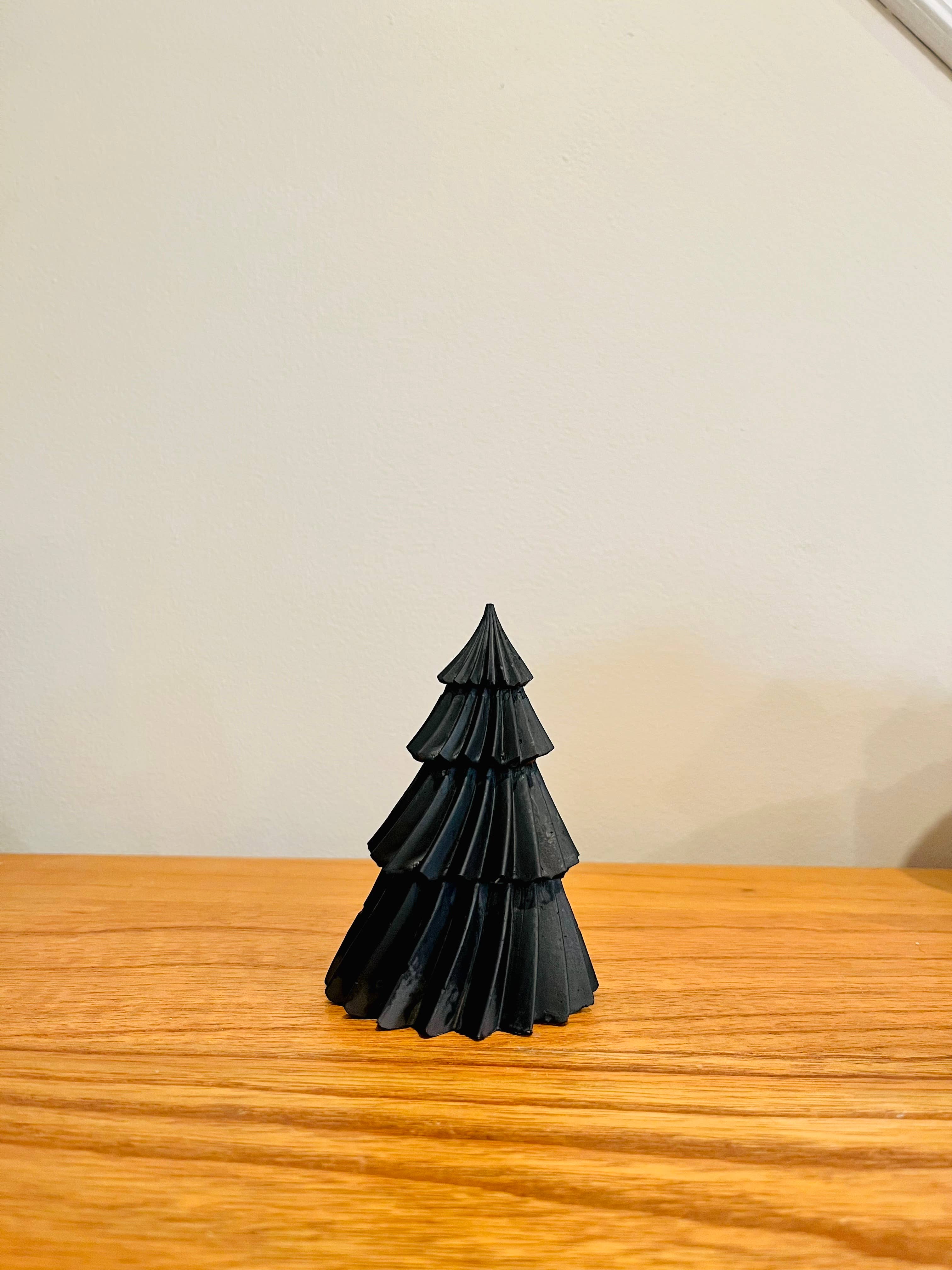 Make My Day Design – wholesale Christmas decoration – Cement Christmas Tree Figurines12