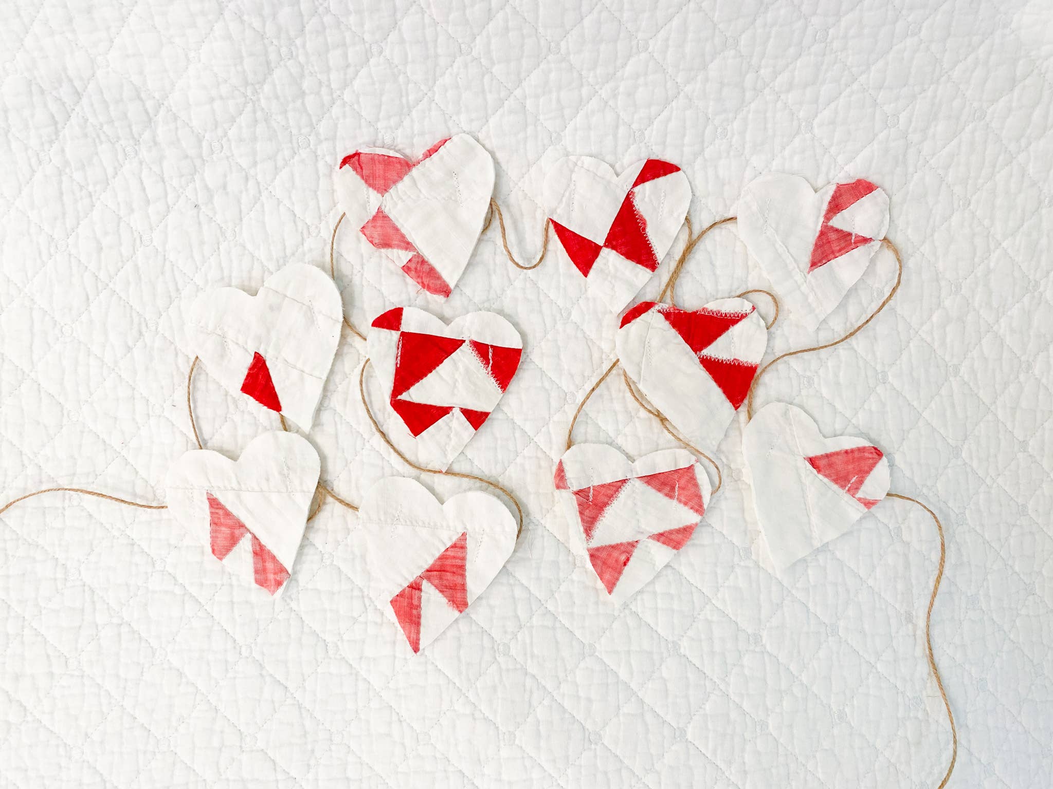 Dellwood Designs - Wholesale Bunting/Garland - Vintage Quilt Heart Garland - Assorted Quilts4
