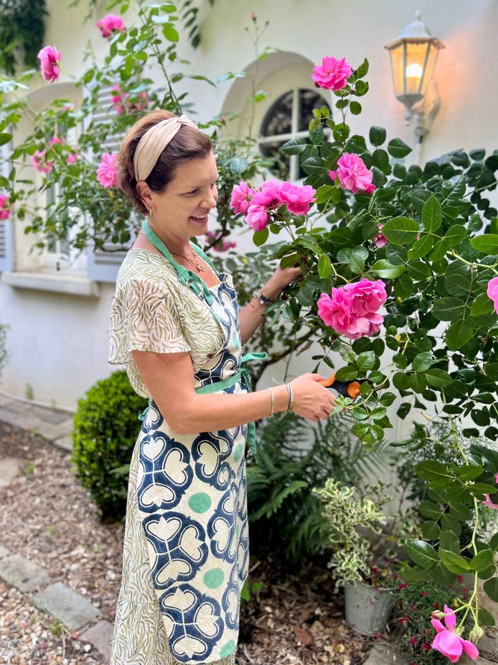 Tablier Condor encre pour la vente par Beastly Threads