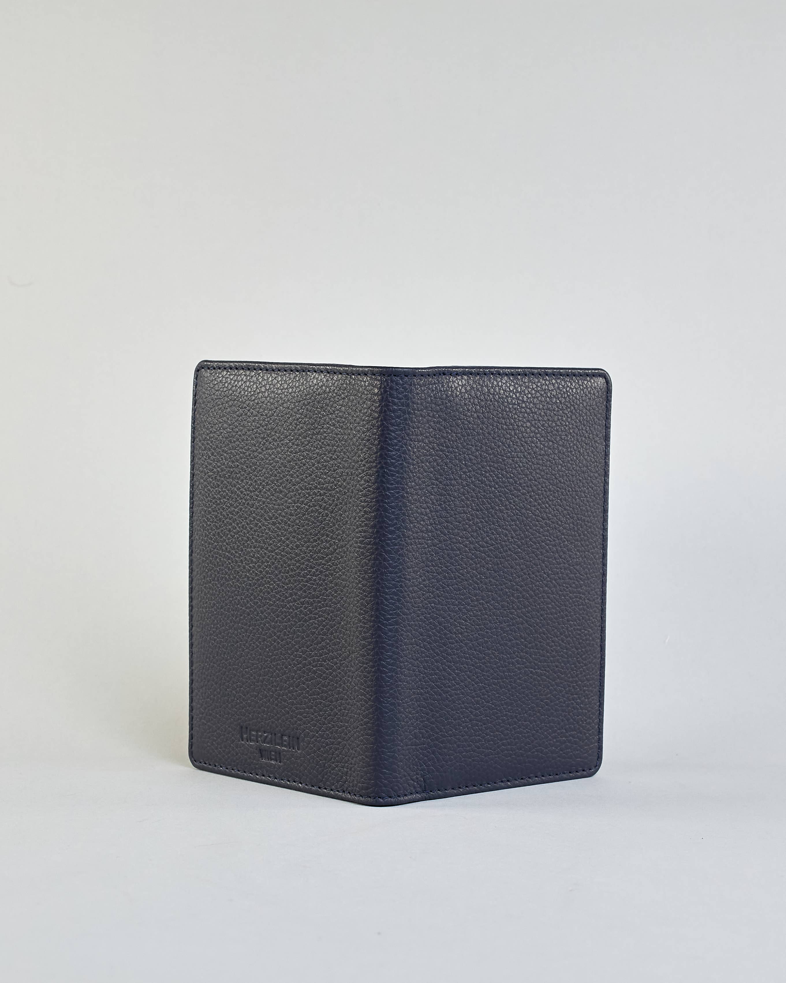 Herzilein-Wien GmbH - Wholesale Passport Case - Women's - Passhülle Leder 38