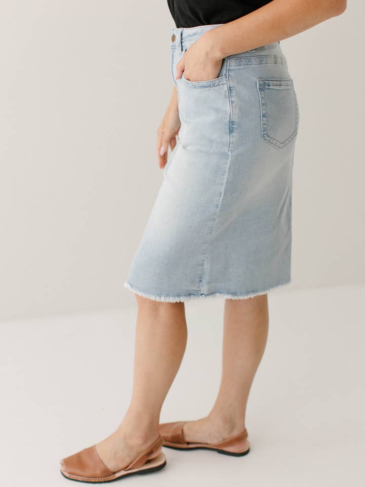 The Main Street Exchange - Wholesale Skirt - Women's - 'Lily' Stretch Denim Knee Length Skirt1