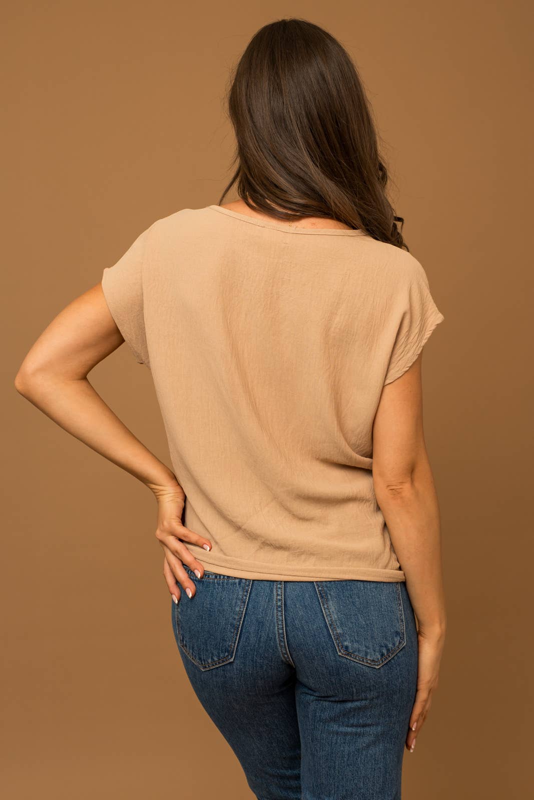 GILLI - Wholesale Blouse - Women's - SOLID WOVEN TEE WITH FRONT KNOT DETAIL40